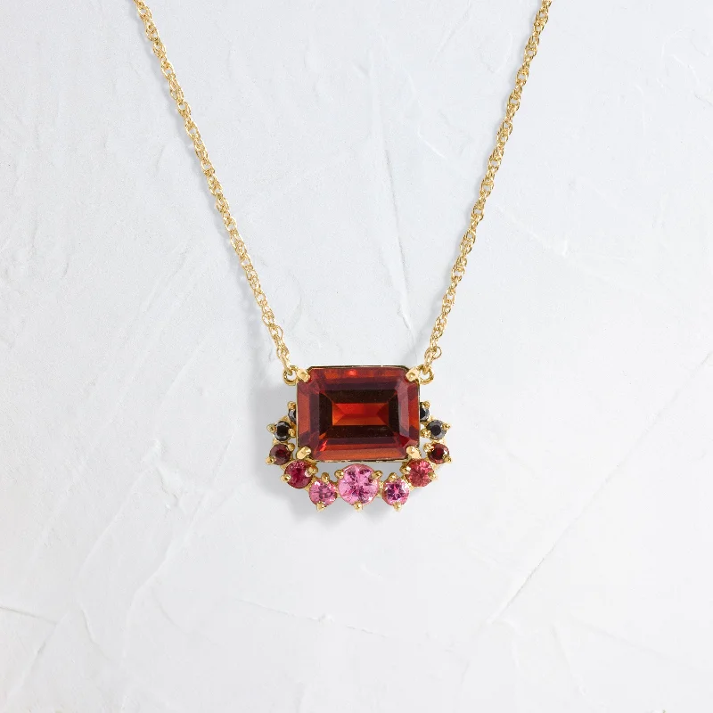 modern gold pendant necklace for women -Confiture Necklace