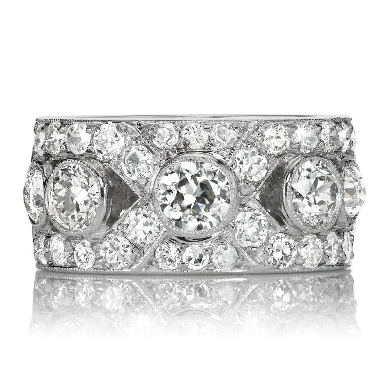 vintage-style rings with cushion-cut diamonds -Armanda