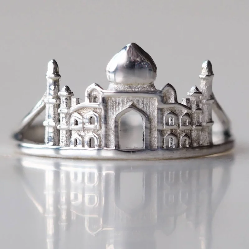 luxurious promise rings for special occasions -Taj Mahal