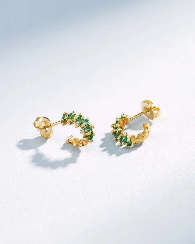 creative abstract earrings for fashionistas-Bold ZigZag Emerald Mini Hoops