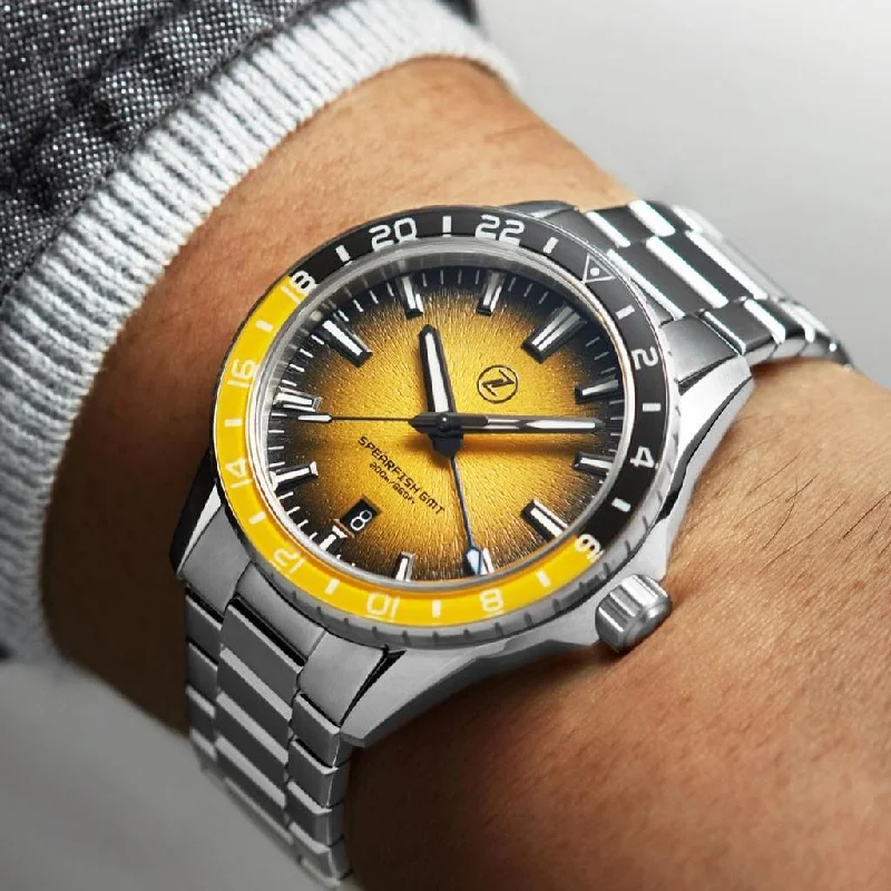 stylish mens wristwatches for casual wear -Zelos Spearfish GMT - Bumblebee Yellow Limited Edition (Swiss Mvmt)